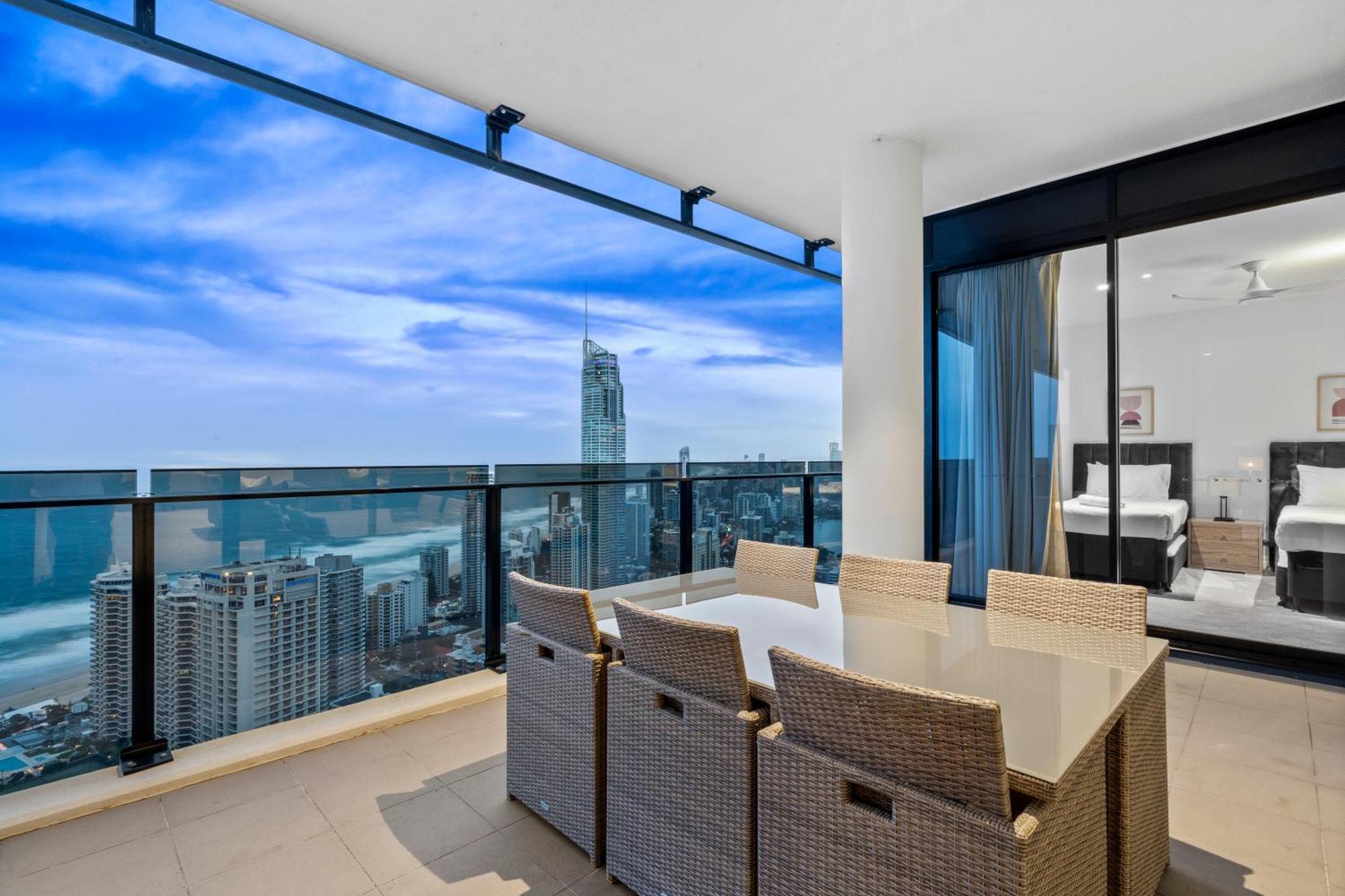 Circle On Cavill - Self Contained & Privately Managed Apartments - Wow Stay Gold Coast Exteriér fotografie