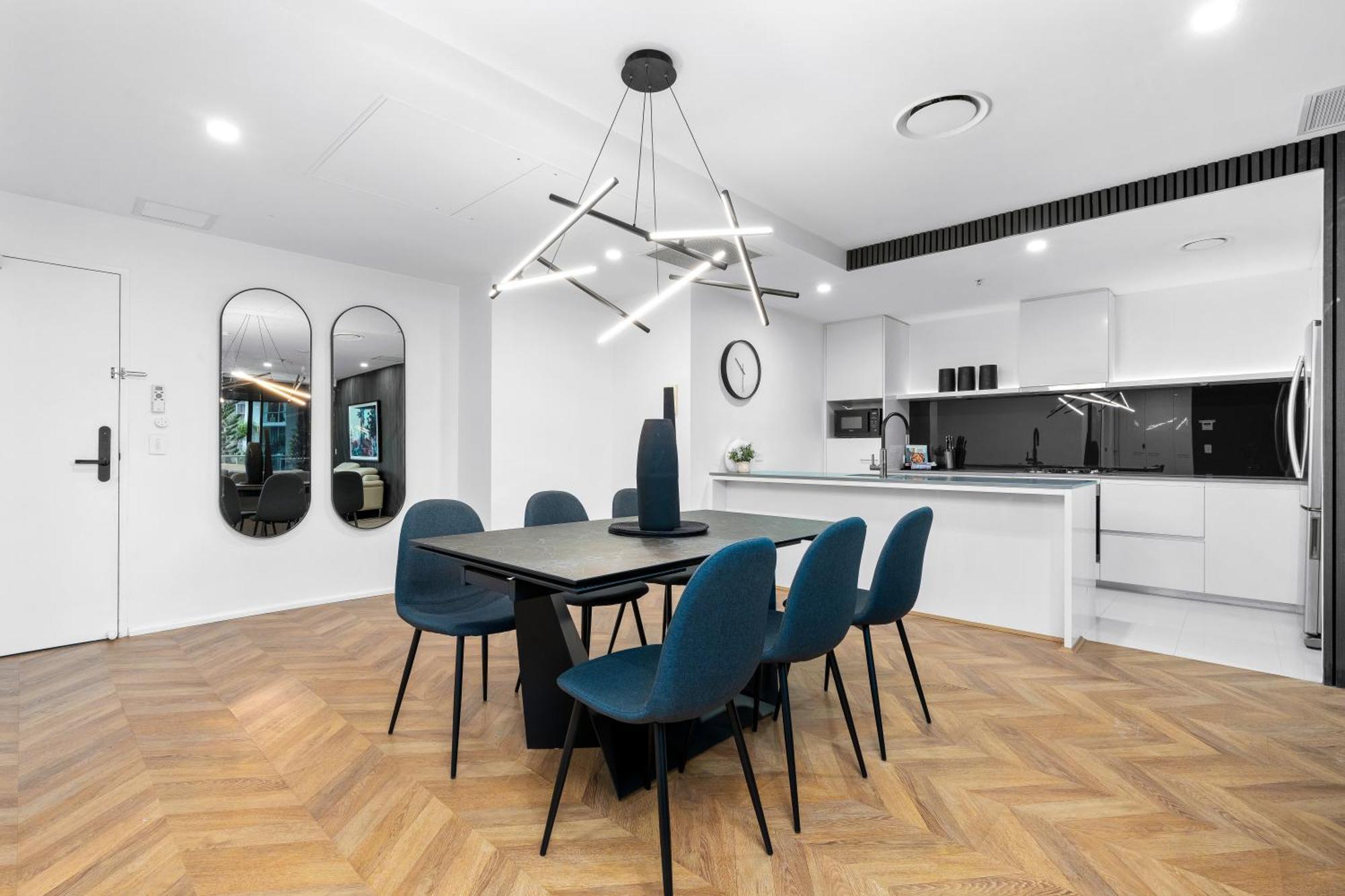 Circle On Cavill - Self Contained & Privately Managed Apartments - Wow Stay Gold Coast Exteriér fotografie