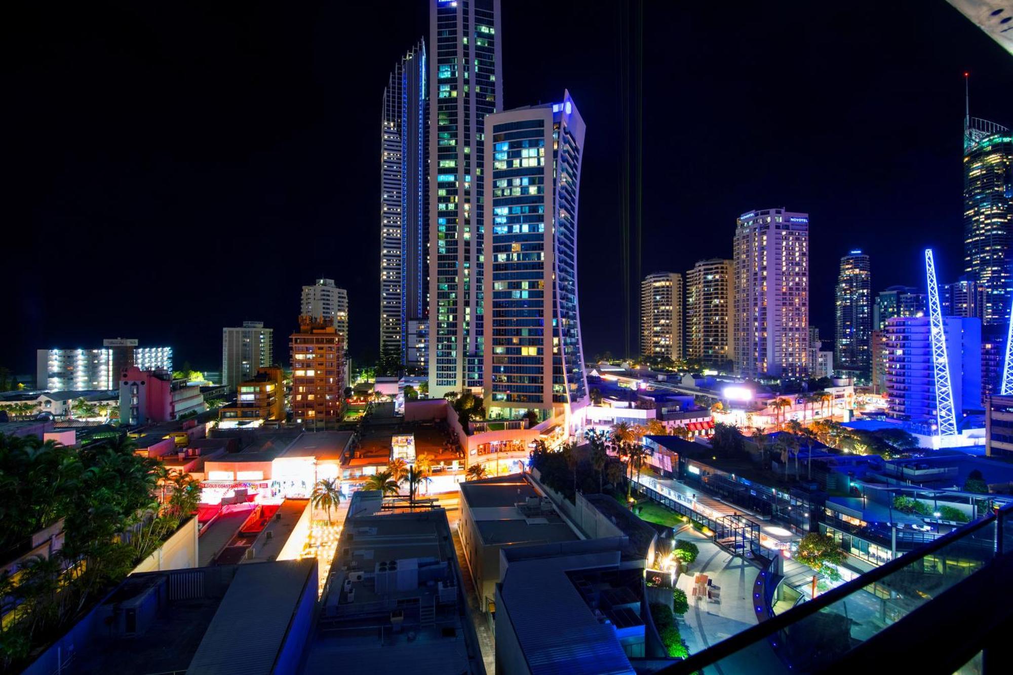 Circle On Cavill - Self Contained & Privately Managed Apartments - Wow Stay Gold Coast Exteriér fotografie