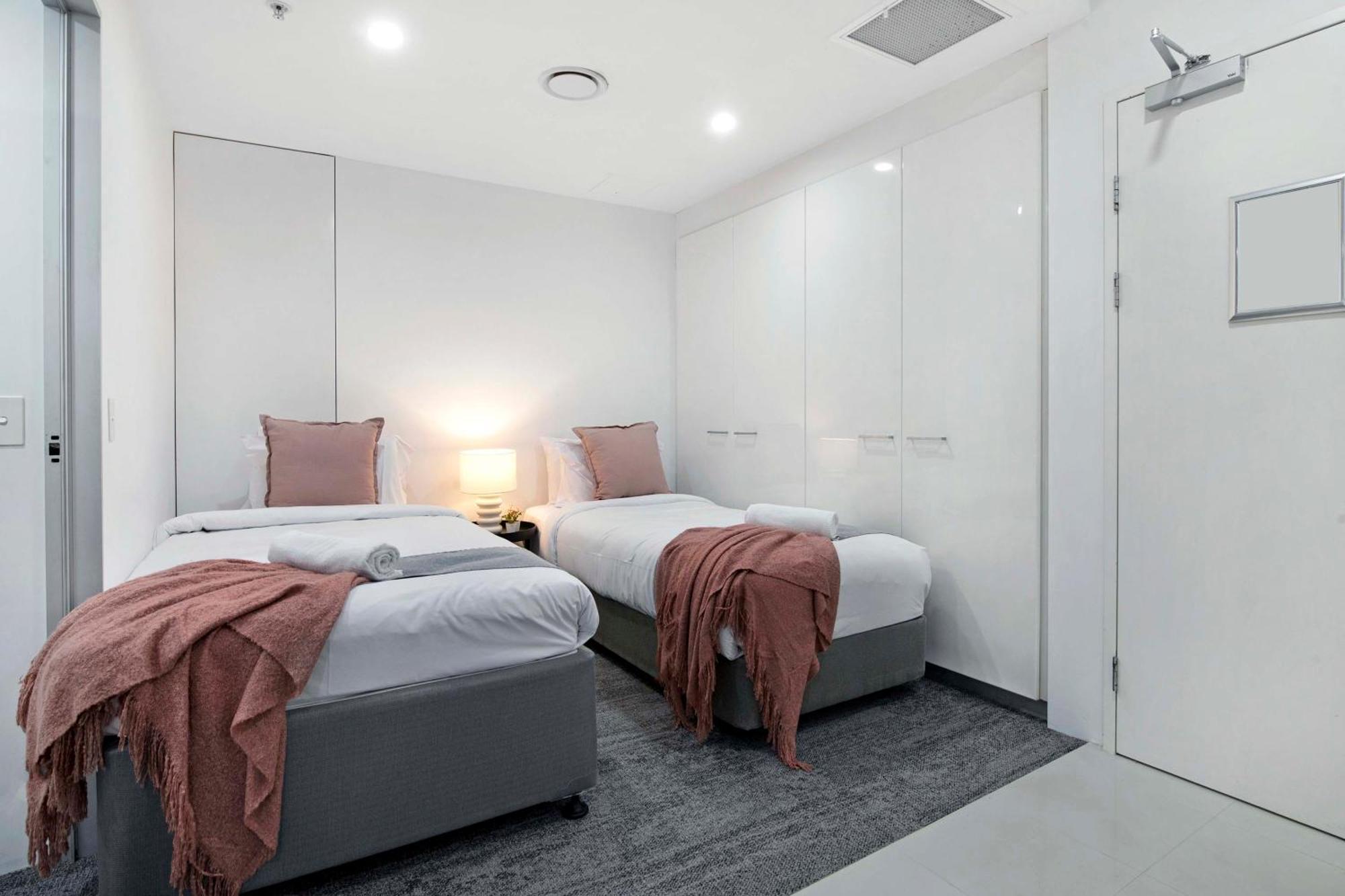 Circle On Cavill - Self Contained & Privately Managed Apartments - Wow Stay Gold Coast Exteriér fotografie